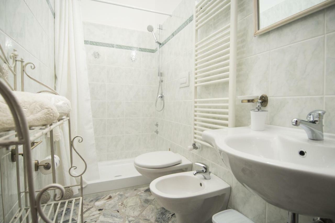 Dimora Cappuccini Guest House Cisternino Bagian luar foto